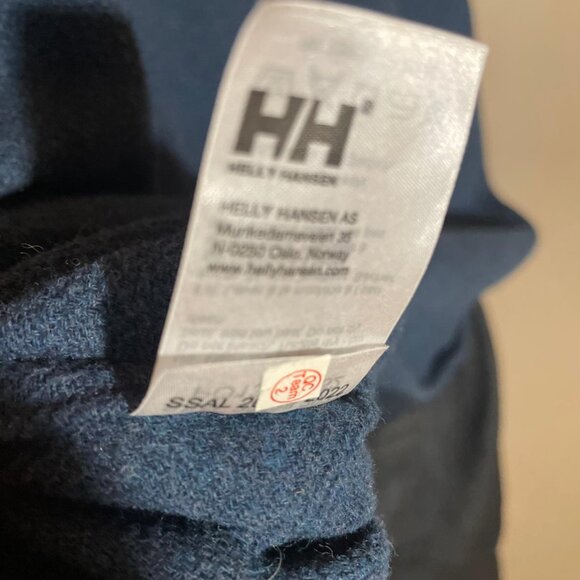 Helly Hansen Shirt – Great for Tough Weather! - Picture 6 of 10